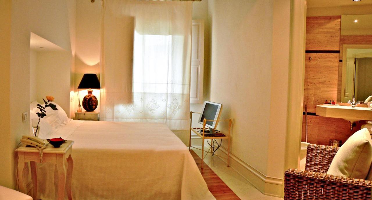 Tartheshotel Guspini Exterior foto