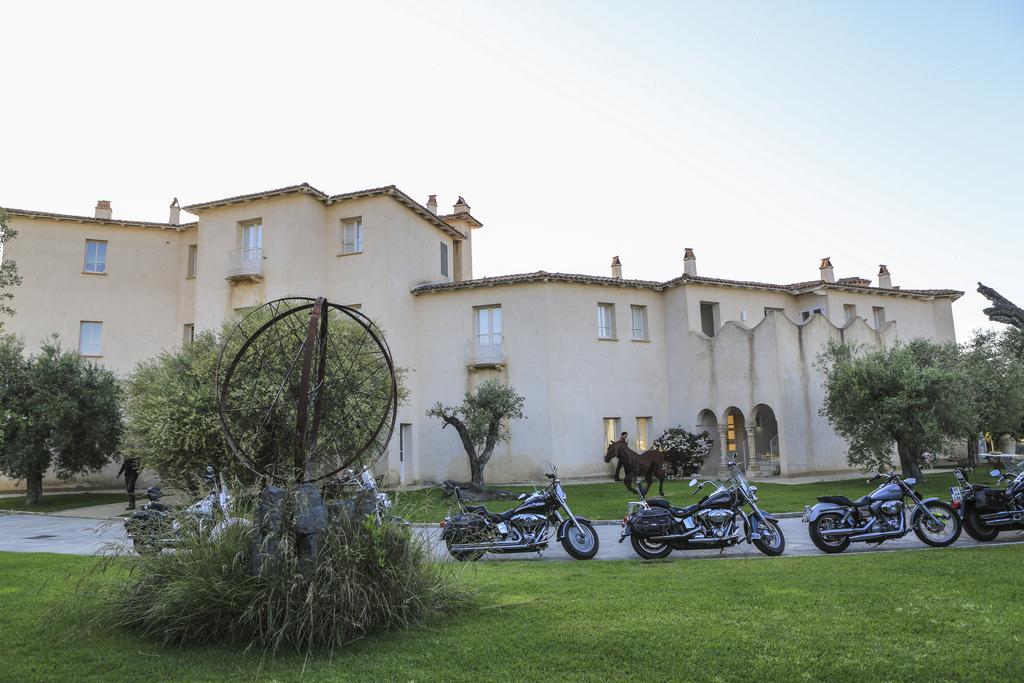 Tartheshotel Guspini Exterior foto