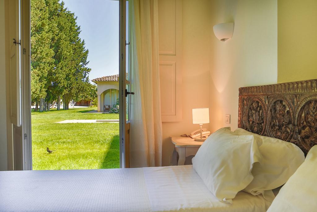 Tartheshotel Guspini Exterior foto