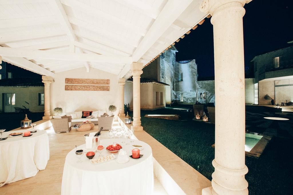 Tartheshotel Guspini Exterior foto