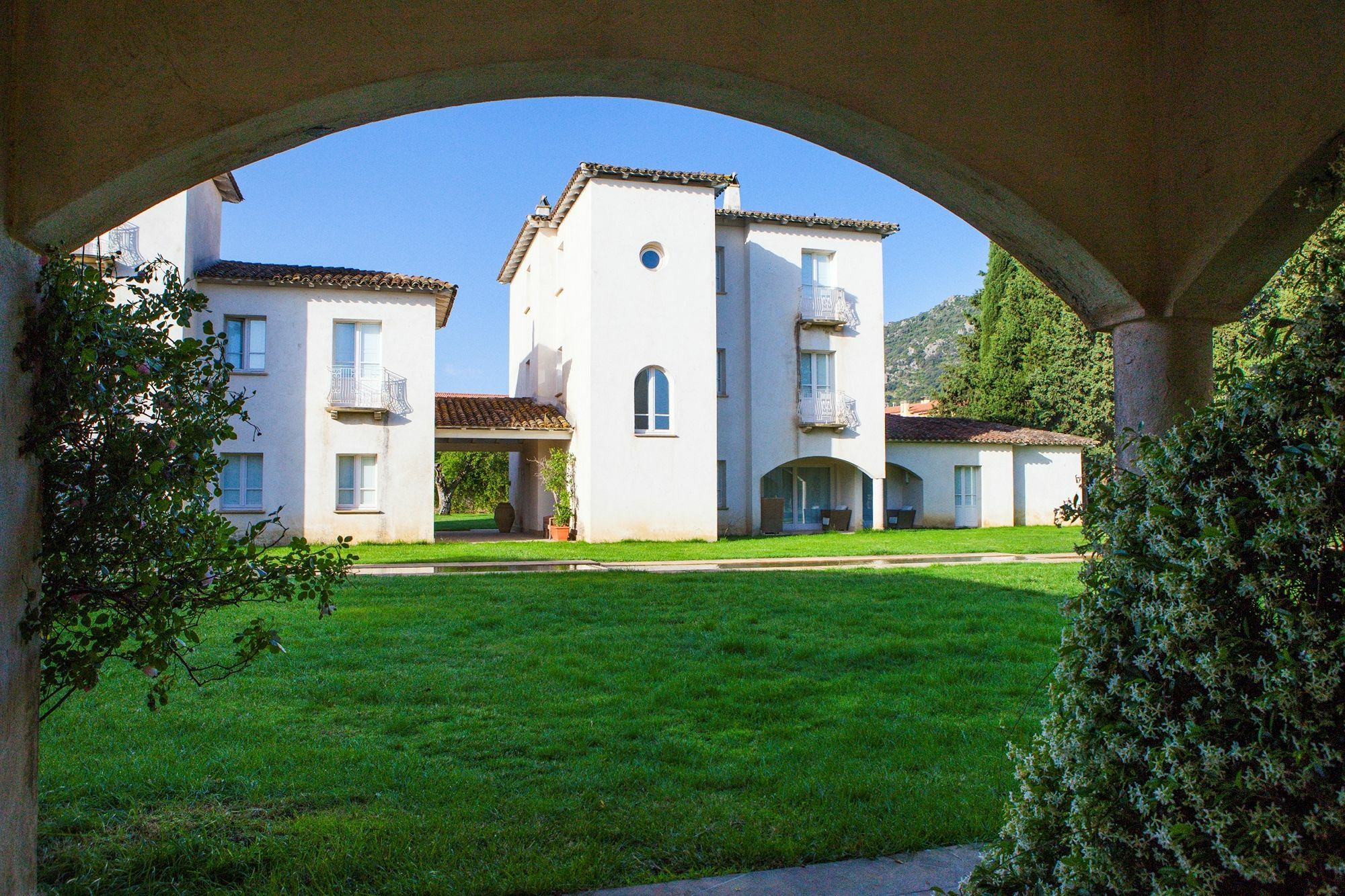 Tartheshotel Guspini Exterior foto