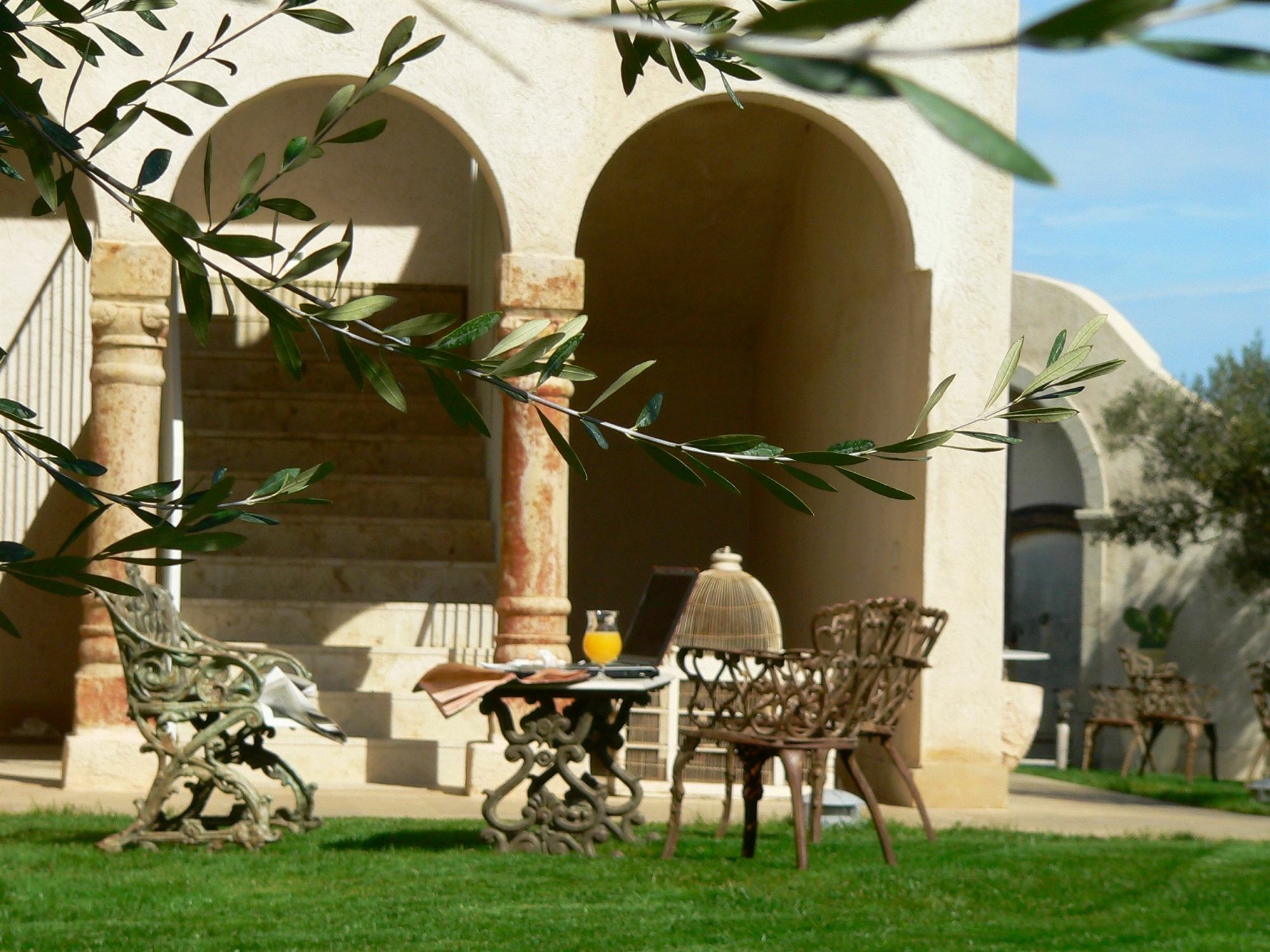 Tartheshotel Guspini Exterior foto